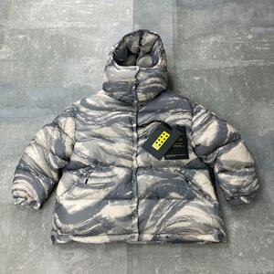 新品　2 モンクレール　ハイク　コラボ　ダウンジャケット　迷彩　e13 mn2　 Moncler Hyke