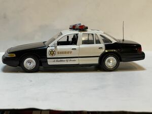 FORD CROWN VICTORIA フォードクラウンビクトリア　1/24 アメリカンポリスカー