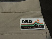 本物正規◆Deus ex Machina デウス◆2WAY/軽量/コンバーチブルパンツ/マウンテンショーツ COMPASS■M■ベージュ KHAKI■新品/アメリカ限定_画像4