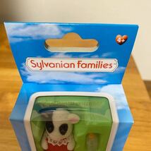 海外 シルバニアファミリー 牛 赤ちゃん Friesian Cow Baby うし 廃盤 シルバニア baby sylvanian families Flair社 あかちゃん エポック社_画像2