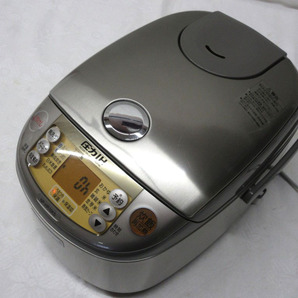 02K157 ZOJIRUSHI 象印 圧力IH炊飯ジャー NP-HR10KS 2014年製 1.0L 中古 実用？ 現状 売り切りの画像1