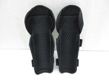 02Y106 【 保管・未使用品 】 KOMINE プロテクター Ｌサイズ HARD KNEE PROTECTOR NO.04-462 ブラック 現状渡し_画像2