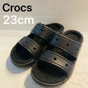 【1点のみ】クロックス crocs クラシック コージー サンダル 黒 23cm もこもこ