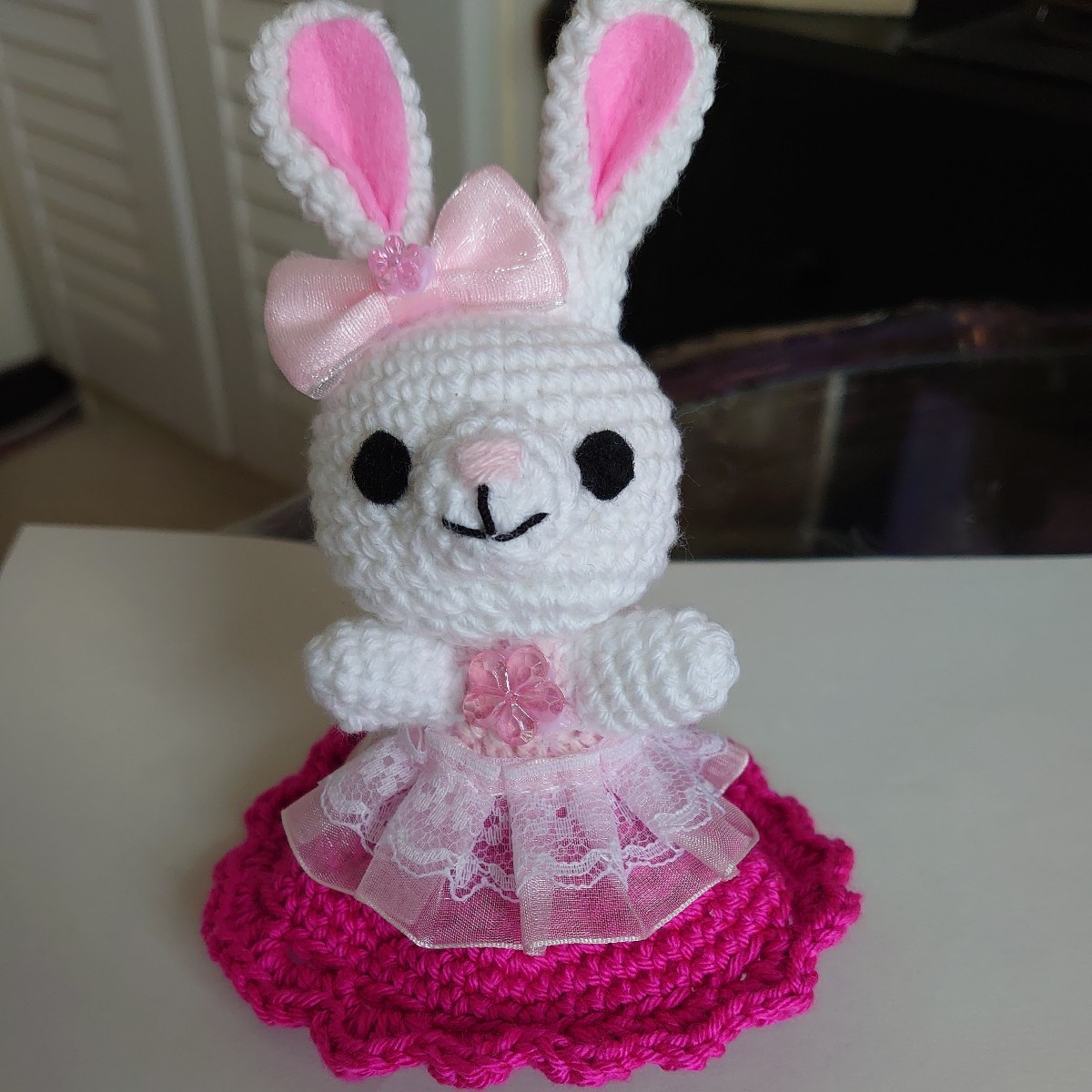 ★Fait main★Porte-clés lapin tricoté★Légèrement plus grand (robe en dentelle rose foncé et rose clair), jouet, jeu, jouet en peluche, Amigurumi