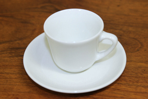 Richard Ginori (リチャードジノリ) デミタスカップ ＆ ソーサー 小皿 / 陶磁器 / コーヒーカップ