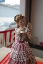 ○WEDGWOOD　ピンクドレスのレディのお人形　フィギュリン　Enchanted Evening Pauline Parsons　英国の衣装　古道具のgplus広島 2402i_画像2