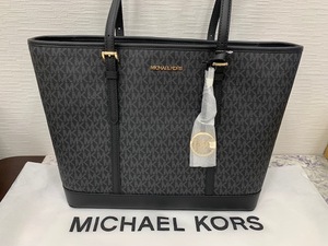 ☆1000円スタート☆ 【未使用】　MICHAEL KORS マイケルコース トートバッグ 総柄 MK柄 チャーム付き レディース ◆22929