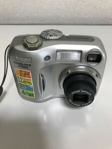 A ⑦ Nikon COOLPIX クールピクス コンパクトデジタルカメラ 3100 シルバー　通電確認済み