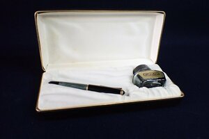 ★021459 ペリカン Pelikan 万年筆 400 ドイツ製 ペン先14C 585 グリーン ストライプ ゴールド インク瓶付 ケース入り 筆記用具★