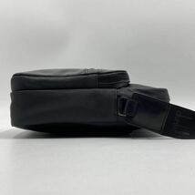 1円【入手困難品】ダンヒルdunhill ショルダーバッグ メッセンジャーバッグ サコッシュ PVC レザー ブラック 黒 メンズ ビジネス ボディ_画像3