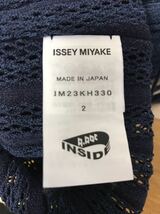 2-14 ISSEY MIYAKE イッセイミヤケ ノースリーブ トップス タートルネック 紺色 ネイビー サイズ 2 女性用 レディース _画像9