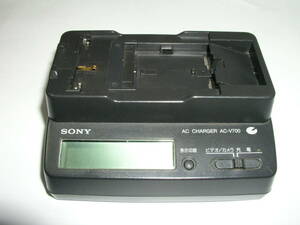 5760●● SONY AC CHARGER AC-V700、ソニーACチャージャー ●75