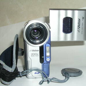 5858●● Victor GR-DX115、MiniDVテープ式ビデオカメラ ●75の画像1
