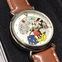 【レア＆ビンテージ】ディズニーストア 1997年 ミッキーマウス 誕生日 腕時計 キャラクターウォッチ バースデー限定 ギミック_画像4