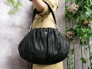 超美品●PRADA プラダ●クリムソン ストライプ●ラム レザー 本革●ワンショルダー バッグ●黒●SV金具●肩掛け●B5 書類 かばん●Js44115