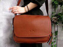 ●超美品●COACH コーチ●34017●馬車ロゴ型押し●カーフ レザー 本革●ショルダー バッグ●テラコッタ●SV金具●B5●斜め掛け●Js44679_画像1