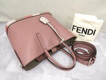 ★●超美品●FENDI フェンディ●セレリア●カーフ レザー 本革●2way ハンド バッグ●ローズピンク グレージュ●斜め掛け●B5 収納●B113_画像4