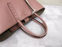 ★●超美品●FENDI フェンディ●セレリア●カーフ レザー 本革●2way ハンド バッグ●ローズピンク グレージュ●斜め掛け●B5 収納●B113_画像5