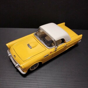 ● サニーサイド「1/24　FORD　Thunderbird」ミニカー　フォード　サンダーバード