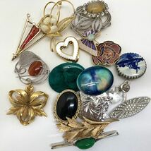 「ブローチ30点おまとめ」f 重量約302g カラーストーン オニキス broach アクセサリー ビジュー ヴィンテージ accessory jewelry CE0_画像2