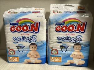 YR17) disposable diapers tape g-nGOON... comfortable ......M 68 sheets high capacity elie-ru Homme tsu Sara Sara tape type 