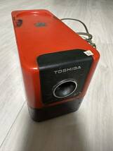 YR16)電動鉛筆削り　TOSHIBA 東芝　赤　昭和レトロ　　レトロ　PS-37 電動式　東芝鉛筆けずり　温度ヒューズ　えんぴつけずり　昔風　_画像1