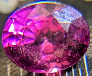 クラリティ良好 惑乱の天然ロードライトガーネット 1.06ct ジェムクオリティ ルース 裸石 非加熱 未処理 宝石 パワーストーン 売り切り 卸