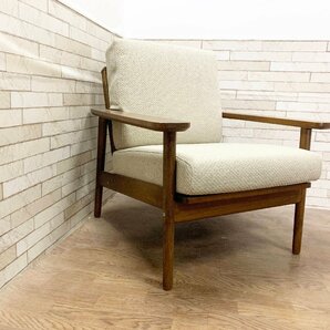 カリモク WD4300 1人掛けソファ ブナ材 肘掛椅子 ファブリック 椅子 モダン チェア 北欧スタイル シングル karimoku 定価¥11万(貝352の画像1