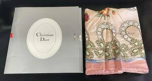 ほぼ未使用　Christian Dior　 ディオール　大判　絹　スカーフ　90㎝x90㎝　　