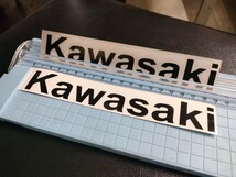Kawasaki カワサキ タンク ステッカー 黒 ブラック 180×25mm 2枚セット サイズ・カラー・字体変更可能！！_画像2