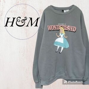 本日【最終限定値下げ】【H&M】エイチアンドエム　オーバーサイズ　ディズニー　不思議な国のアリス　ワンダーランド　トレーナー