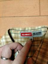 必見★メンズL XLARGE　黄色 サイズS シャツ 半袖★★検索stussyxlargehectic_画像2