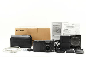 ★良品★RICOH リコー GX200 コンパクトデジタルカメラ 元箱 充電器 ケース ストラップ その他付属品多数 #e0279