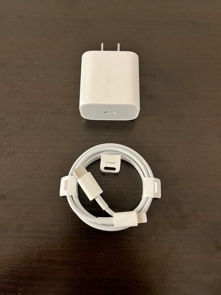 Apple純正_ 20W USB-C電源アダプター