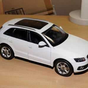 1/18 アウディ Audi Q5 ホワイト 白 送料無料