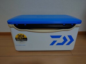 ダイワ クーラーボックス LIGHT TRUNK GU 3000RJ