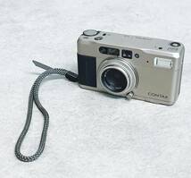 CONTAX コンタックス TVS コンパクトフィルムカメラ メタルフード 純正ストラップ ケース付き（Cal Zeiss Vario Sonnar 3.5-6.5/28-56 T*）_画像9