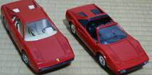 ■≪ジャンク≫フェラーリ308GTB 2台 1/24 ITALY製 Ferrari burago イタリア ブラーゴ スーパーカー 当時物 使用品 飾り品 汚れホコリ_画像2