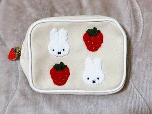 miffy ミッフィー いちごスクエアポーチ【アイボリー】