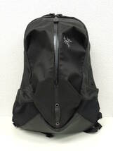 ◆ ARC’TERYX アークテリクス ARRO 16 BACKPACK アロー16 バックパック リュック 黒 ブラック 白刺繍ロゴ 廃盤カラー 2021年製_画像2