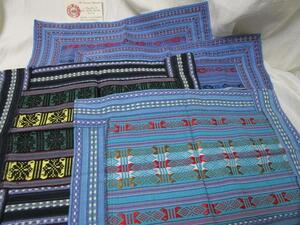ベトナム土産 ランチョンマット ブルー系 4枚 刺繍入り 43×30cm