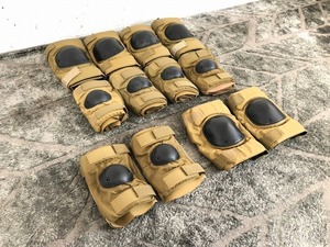 【米軍放出品】☆エルボーパッド ニーパッド 各5セット Mサイズ ミリタリー サバゲー プロテクター カラー(黒) (100)☆CB17A