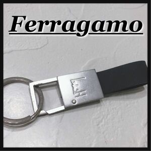 ☆Ferragamo☆ フェラガモ キーホルダー キーリング ブラック シルバー メタル ゴム ロゴ シンプル レディース メンズ 男女兼用 送料無料