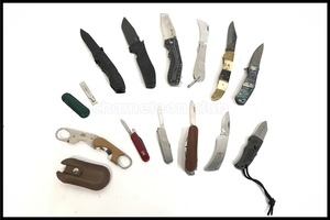 東京)VICTORINOX/S&W/ZT/CRKT など 7) フォールディングナイフ 爪切り シガーカッター まとめ 13本