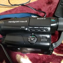 SONY ビデオカメラ　Video8 CCD-TR250　アナログ　ジャンク_画像1