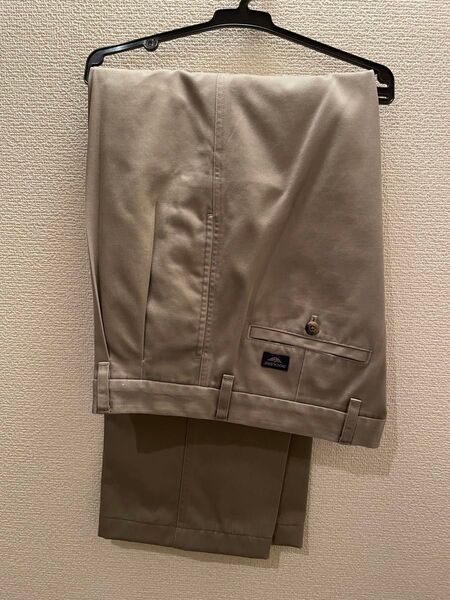 希少 DOCKERS ドッカーズ チノパン オールド カーキ(濃いベージュ)