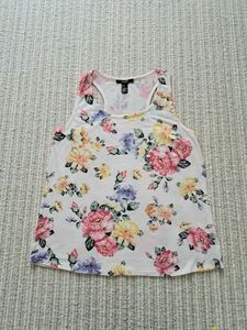 美品　FOREVER21　タンクトップ 　花柄　インナー 　GU　ユニクロ　春服