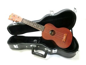 1000円スタート ウクレレ Famous Ukulele FS-1 SINCE1955 重さ約315g ハードケース付き フェイマスウクレレ 弦楽器 4弦 音楽 演奏 2 EEE9