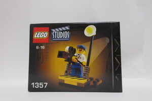 新品 絶版 当時物 2001年 STUDIOS LEGO SYSTEM レゴ システム 1357 スタジオ カメラマン 6-16 ミニフィグ MOVIE CAMERAMAN LEGO STUDIOS