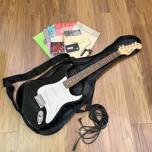 【美品】 SELDER エレキギター セルダー 弦楽器 付属品あり 160サイズ（111）